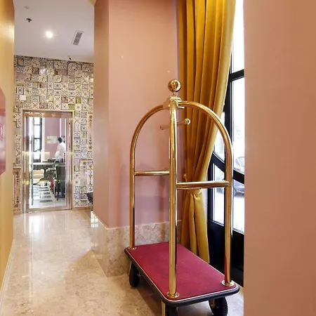 Lis Baixa Hotel 3*